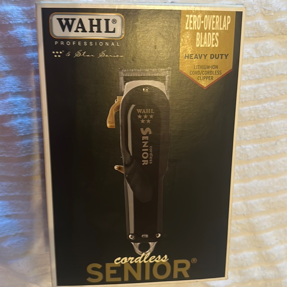 WAHlL Profesional 5 star series Zero overlap blades, Adjustable’s and cordless.